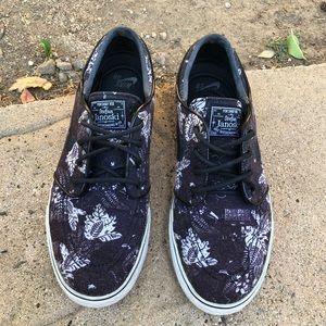 Black Floral Nike Zoom Stephan Janoski